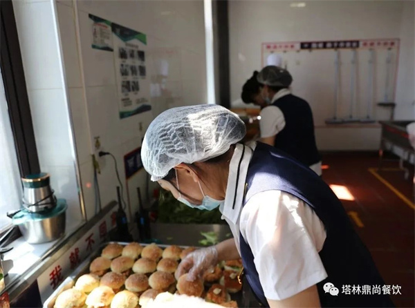 鼎尚資訊丨豐富菜肴，提升品質(zhì)，小吃美食節(jié)活動(dòng)圓滿舉行。